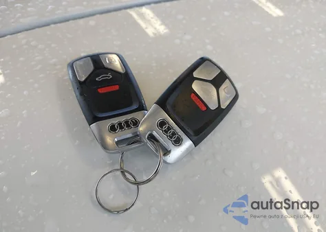 2018 Audi Q5 2.0T Premium/2.0T Tech Premium z USA, uszkodzony, nr VIN WA1ANAFY9J2026461